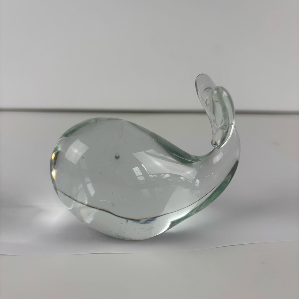 VINTAGE MURANO HAND BLOWN CLEAR GLASS WHALE PAPERWEIGHT FIGURINE